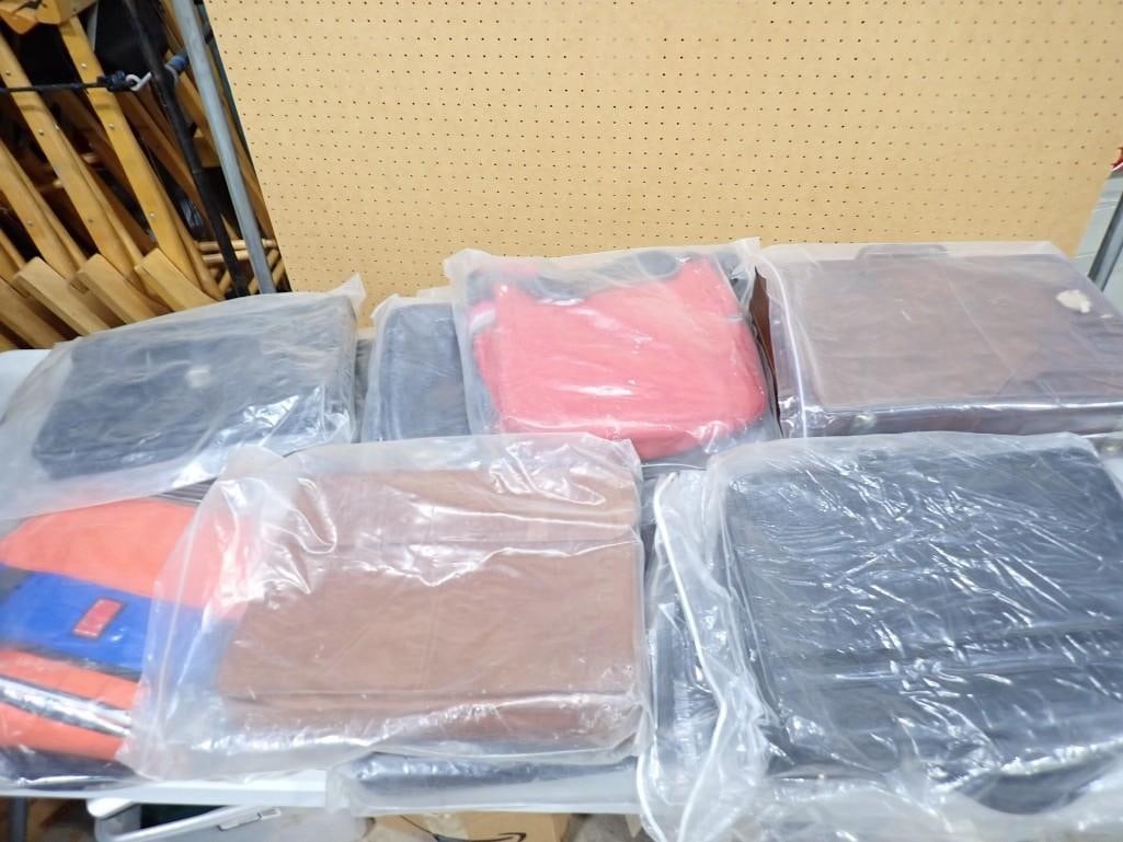 Large Lot full of assorted Brief Cases likely used in Movies and/or TV Shows as Props: Large Lot full of assorted Brief Cases likely used in Movies and/or TV Shows as Props NO COA or Paperwork The consignor worked on multiple movies and TV shows and this movie or TV prop lot may have be