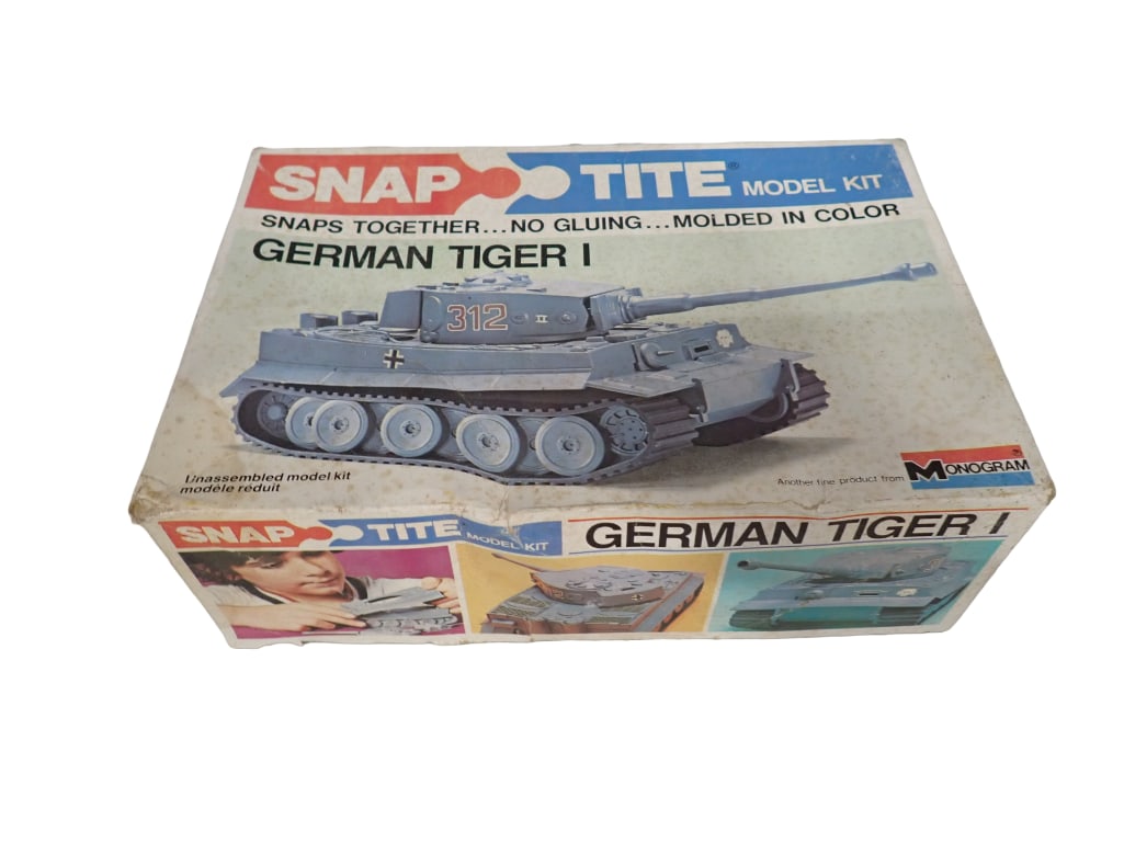 Monogram Snap Tite German Tiger 1 Military Tank Model Kit in Original Box (1 of 10)