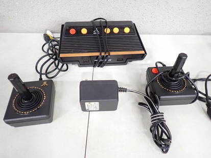 Atari Flashback Video Game Console with 2 Joystick Controllers: Atari Flashback Video Game Console with 2 Joystick Controllers.&#160; Condition:&#160; untested, comes with everything that you see in the pictures  All pictures are considered part of the description