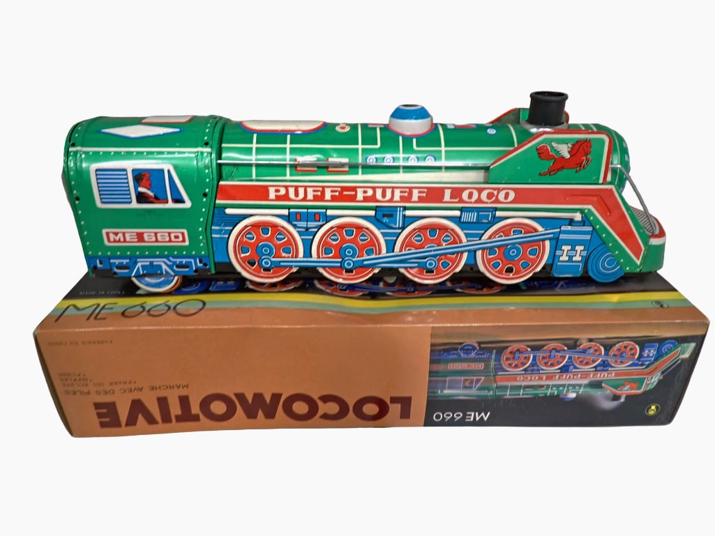 Vintage Puff Puff Loco Battery Operated Tin Toy Train Locomotive in Original Box (1 of 11)
