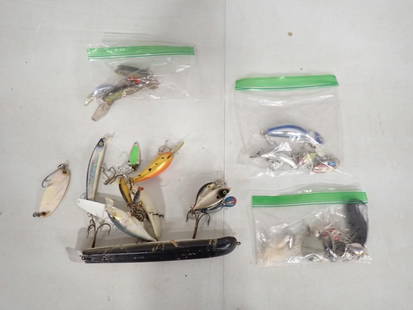 Lot of assorted Fishing Lures: Lot of assorted Fishing Lures All pictures are considered part of the description and should be examined carefully by bidders. Live Auctioneers is now offering Live Shipping through them.&#160; This i