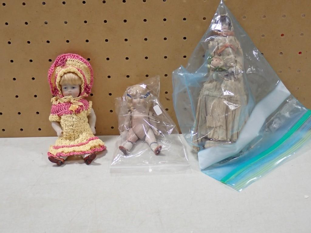 Doll Lot including Mini Antique Doll in Corn Husk Gown, Repro Porcelain in Hand Crocheted Outfit, An (1 of 6)