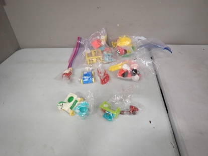 Vntage Fisher Price Lot, Little People, Furniture, Cars, Accessories, etc.: Vintage Fisher Price Lot, Little People, Furniture, Cars, Accessories, etc. All pictures are considered part of the description and should be examined carefully by bidders. Live Auctioneers is now off
