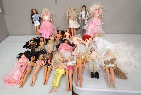 Vintage 1980's and 90's Barbie, Ken, Disney, Elvis, Kira, Dolls, etc.: Vintage 1980&#39;s and 90&#39;s Barbie, Ken, Disney, Elvis, Kira, Dolls, etc. All pictures are considered part of the description and should be examined carefully by bidders. Live Auctioneers is now o