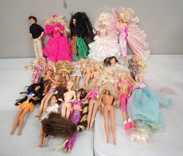 Vintage 1980's and 90's Barbie, Ken, Courtney, Stacey, Mermaid, Dolls, etc.: Vintage 1980&#39;s and 90&#39;s Barbie, Ken, Courtney, Stacey, Mermaid, Dolls, etc. All pictures are considered part of the description and should be examined carefully by bidders. Live Auctioneers is
