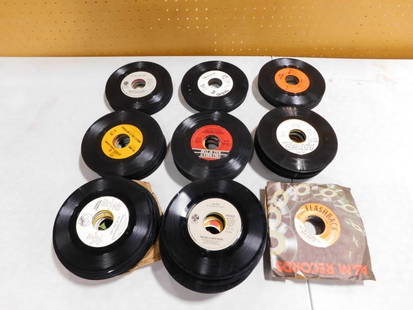 Large Lot of assorted Vinyl 45 RPM Records including Jethro Tull, Streisand, Manilow, Santana, Carol: Large Lot of assorted Vinyl 45 RPM Records including Jethro Tull, Streisand, Manilow, Santana, Carole King, Lesley Gore, 5th Dimension, etc All pictures are considered part of the description and shou