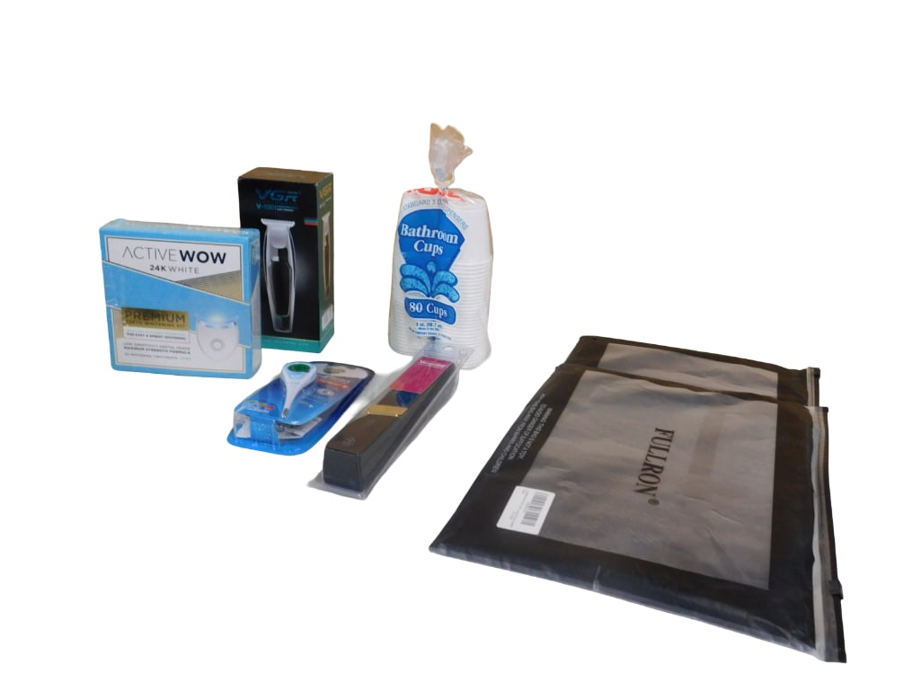 Mens Lot incl 2 New Cashmere Scarves, Teeth Whitener, VGR Hair Trimmer Belt New in Package: Mens Lot incl 2 New Cashmere Scarves, Teeth Whitener, VGR Hair Trimmer, Belt, Vicks Thermometer, Bathroom Cups. All new in package All pictures are considered part of the description and should 