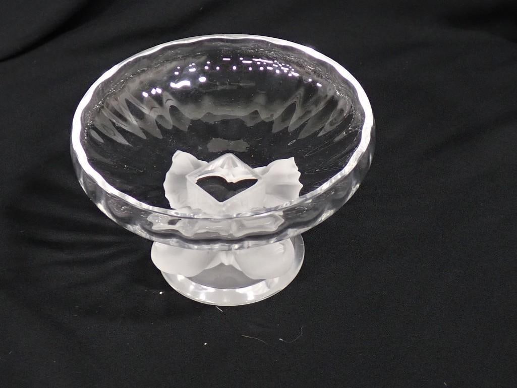 Lalique Pedestal Bird Bowl Frosted Crystal: Lalique Pedestal Bird Bowl Frosted Crystal - Signed 3.5x5.5" All pictures are considered part of the description and should be examined carefully by bidders. Live Auctioneers is now offering Live 