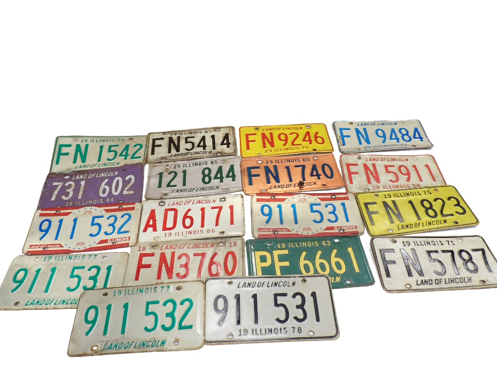 Lot of 18 Vintage Illinois License Plates 1960s-70s (1 of 8)