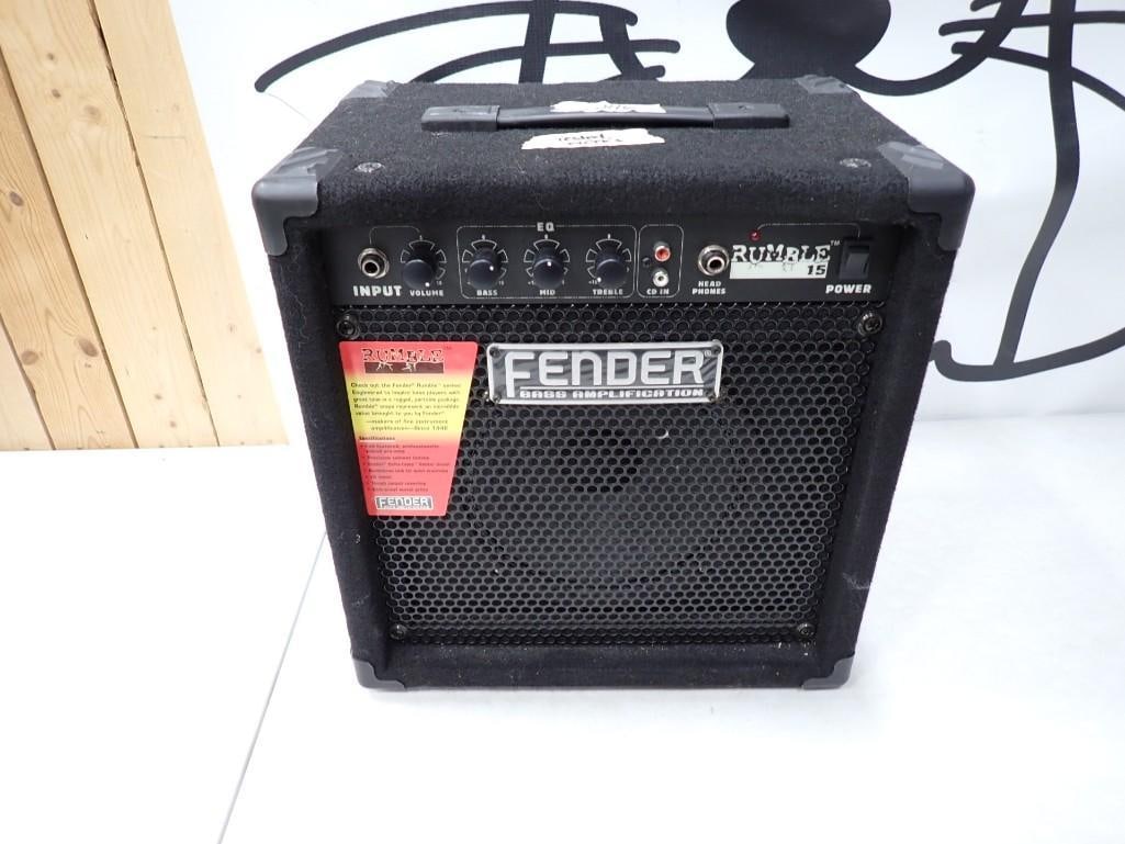 Fender Rumble 15 Bass Amp Amplifier (1 of 7)
