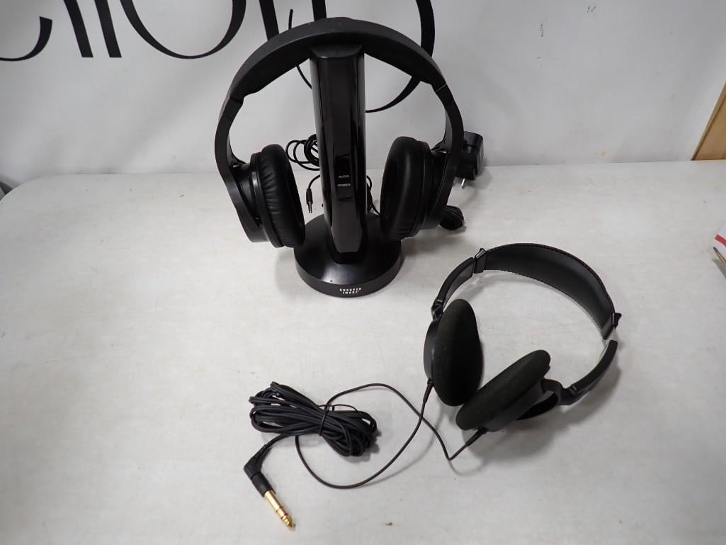 Sharper Image Wireless Headphones & Koss Wired Headphones (1 of 8)