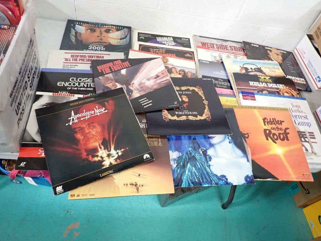 Lot of 24 Laser Discs incl Close Encounters, Groundhog Day, Forrest Gump, The Fugitive, Etc (1 of 11)