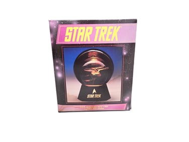 Star Trek The Next Generation USS Enterprise NCC 1701 Lighted Star Globe New in Box