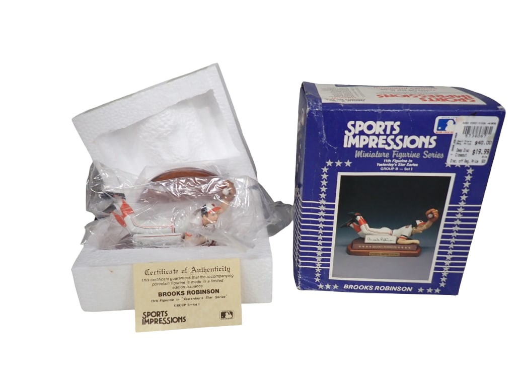 Brooks Robinson Sports Impressions Miniature Figure Series in Original Box (1 of 4)