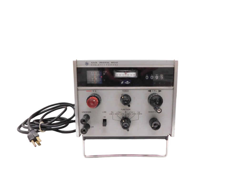 Vintage Hewlett-Packard HP 4260A Universal Bridge (1 of 9)