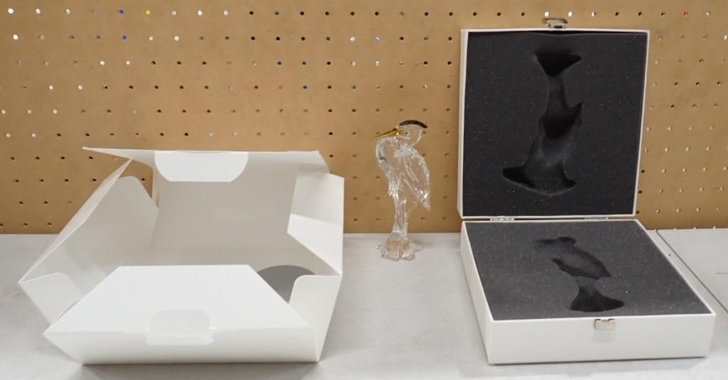 Swarovski Crystal Heron A 7670 NR 000 001 1998 with Box: Swarovski Crystal Heron A 7670 NR 000 001 1998 with Box All pictures are considered part of the description and should be examined carefully by bidders. Live Auctioneers is now offering Live Shipping 