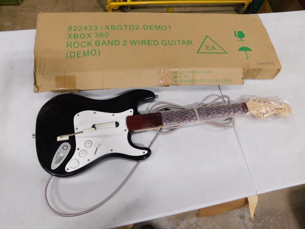Rock Band 2 Wired Fender Stratocaster Video Game Guitar with Box (1 of 8)