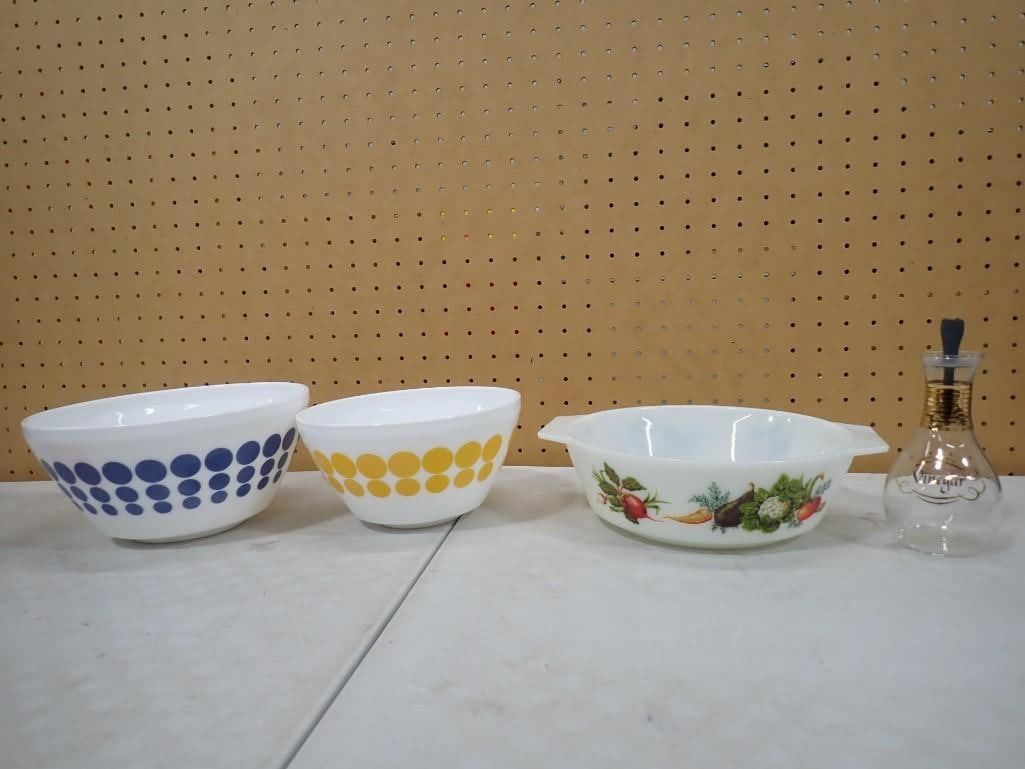 Vintage Pyrex Oil Dispenser, Vintage JAJ England Pyrex, 2 Vintage Charm Polka Dot Bowls: Vintage Pyrex Oil Dispenser, Vintage JAJ England Pyrex, 2 Vintage Charm Polka Dot Bowls ("Spot On" Pattern) All pictures are considered part of the description and should be examined carefull