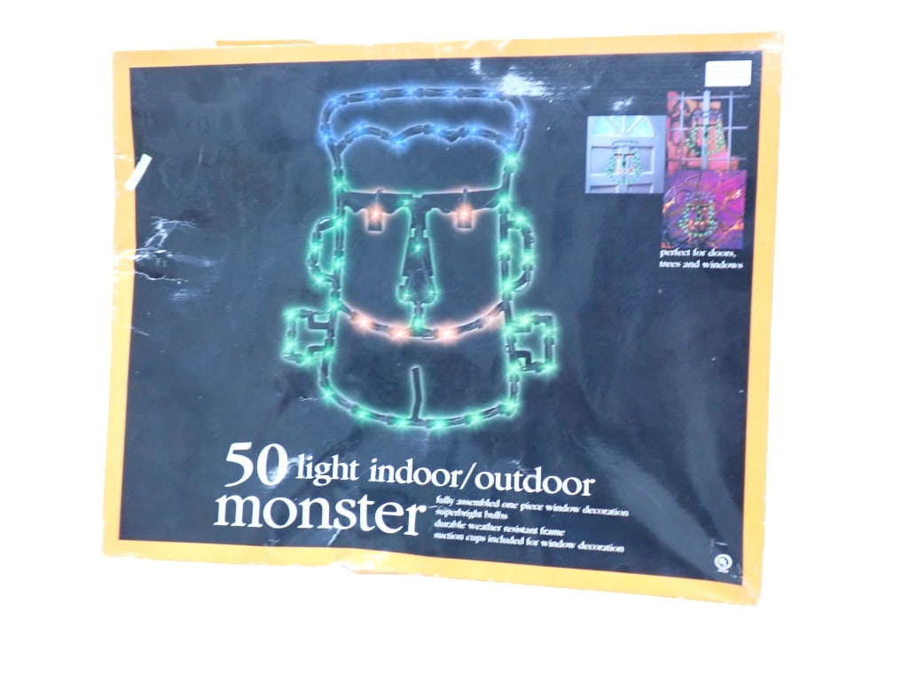 Halloween Monster Indoor Outdoor Lighted Halloween Decoration in Original Box: Halloween Monster Indoor Outdoor Lighted Halloween Decoration in Original Box All pictures are considered part of the description and should be examined carefully by bidders. Live Auctioneers is now o