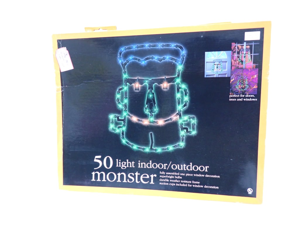 Halloween Monster Indoor Outdoor Lighted Halloween Decoration in Original Box: Halloween Monster Indoor Outdoor Lighted Halloween Decoration in Original Box All pictures are considered part of the description and should be examined carefully by bidders. Live Auctioneers is now o
