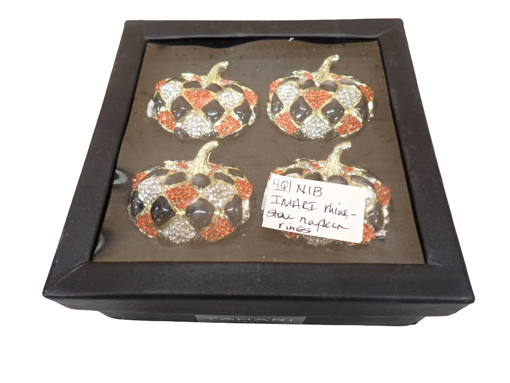 NIB Tahari Rhinestone Napkin Rings Fall or Autumn Pumpkins New in Box (1 of 8)