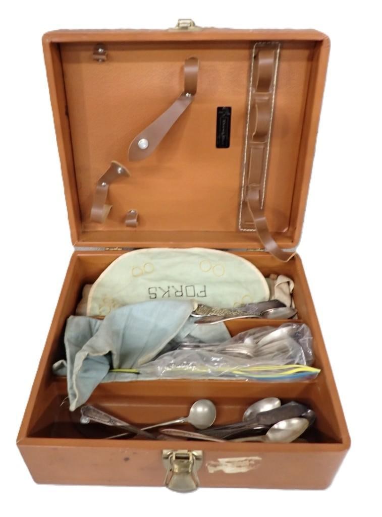 Large Lot of flatware and a wooden case (1 of 17)