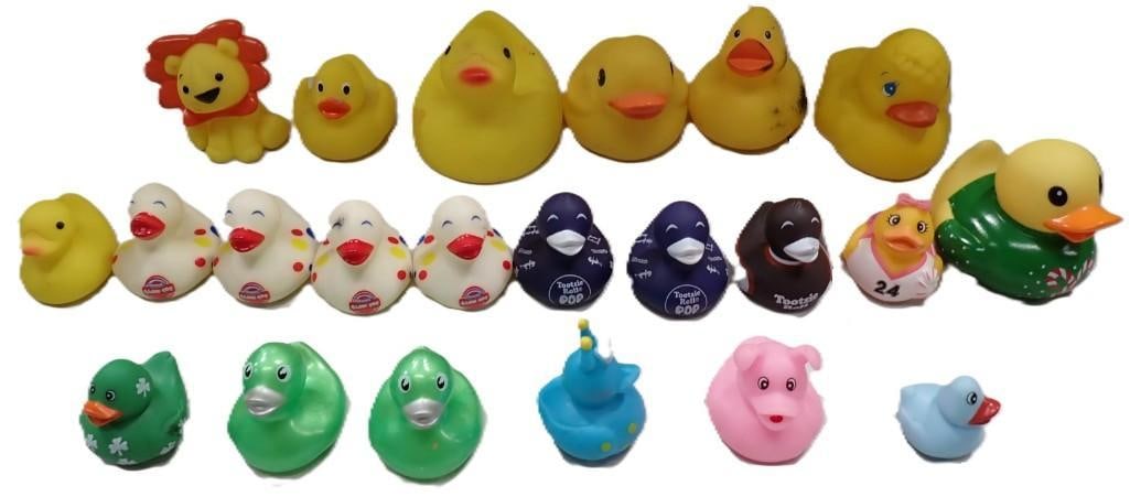 Rubber Duckies / Ducks Lot also a Lion. Includes Blow Pop, Tootsie Roll, Candy Cane, etc.: Rubber Duckies / Ducks Lot also a Lion. Includes Blow Pop, Tootsie Roll, Candy Cane, etc. All pictures are considered part of the description and should be examined carefully by bidders. Live Auctione