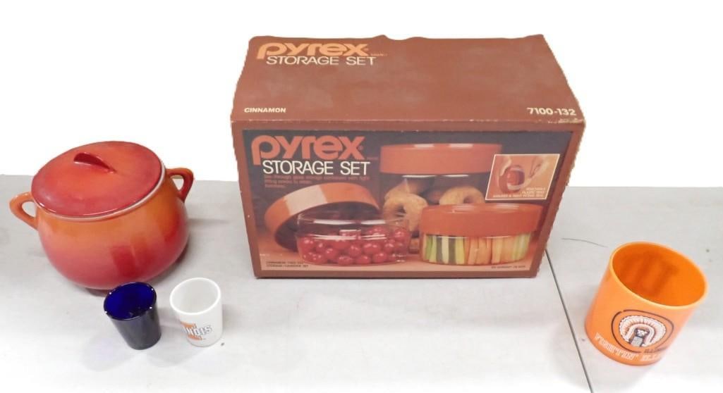 Le Creuset Enamel Cast Pot with Lid, Pyrex Storage Set with Original Box, University of Illinois Cup (1 of 8)