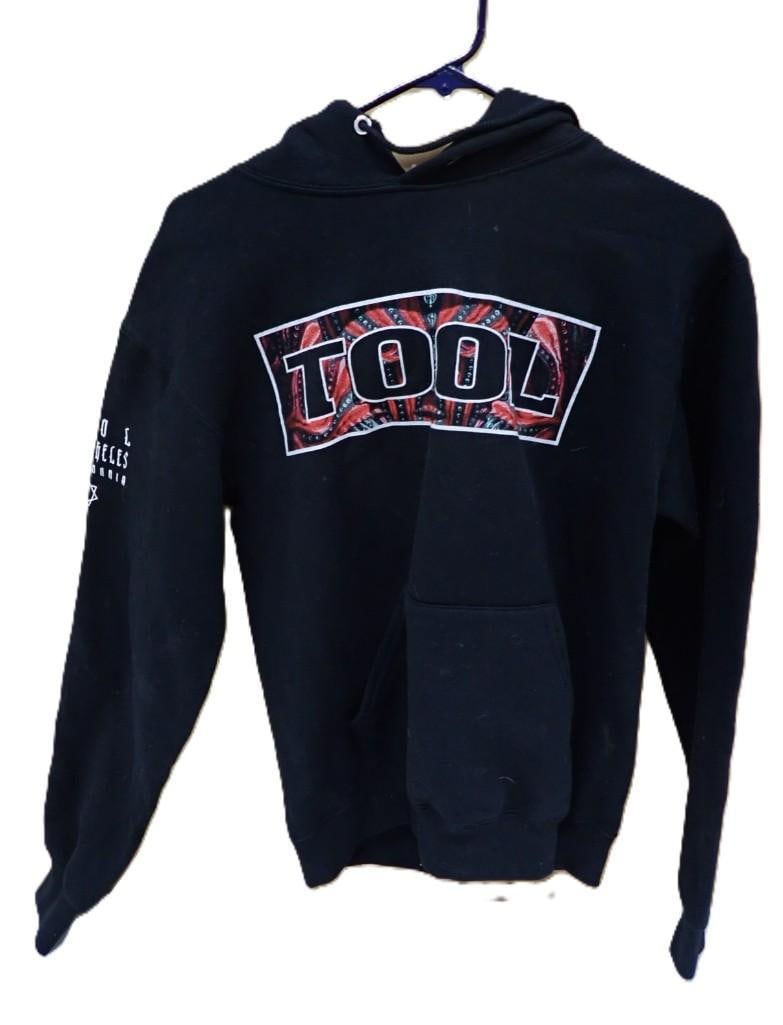 The Band Tool Hoodie Sweatshirt - no tag on it, but appears to be roughly Adult S or M: The Band Tool Hoodie Sweatshirt - no tag on it, but appears to be roughly Adult S or M All pictures are considered part of the description and should be examined carefully by bidders. Live Auctioneers