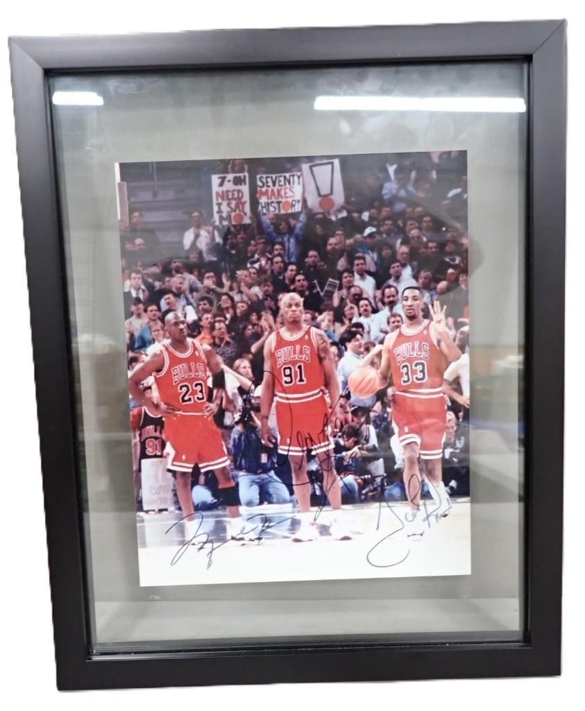 Chicago Bulls Michael Jordan, Scottie Pippen, Dennis Rodman Autographs on 8x10" Photo with COA (1 of 8)