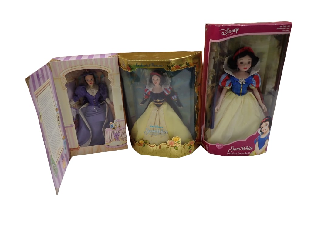 3 Dolls incl Barbie as Mrs P.F.E. Albee Avon Exclusive, Disney Enchanted Princess Series Snow White (1 of 7)