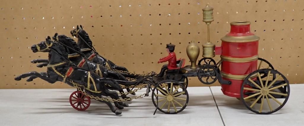 Cast iron Horse Drawn Fire Engine Truck / Pumper Truck (1 of 6)