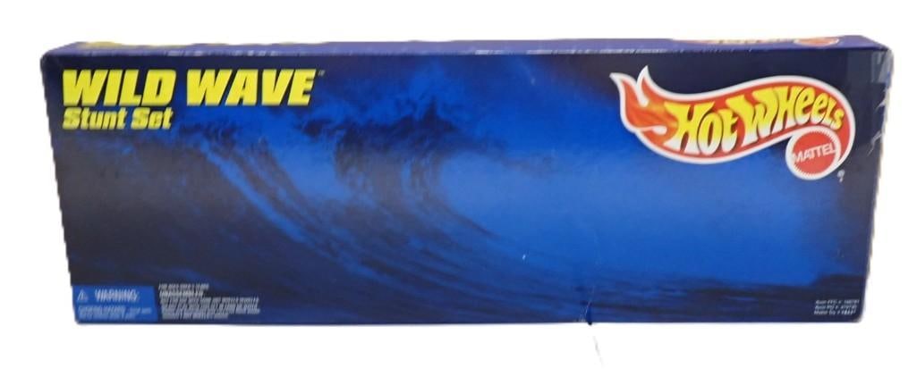 Mattel Hot Wheels Wild Wave Stunt Set - New in Box (1 of 7)