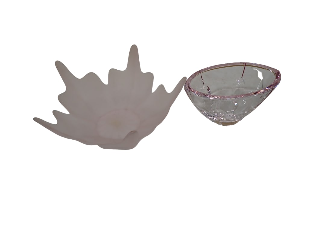 Mid Century Viking Glass Stockholm Lotus 5 Petal Pink Satin Bowl and Lenox Gift of Knowledge: Mid Century Viking Glass Stockholm Lotus 5 Petal Pink Satin Bowl and Lenox Gift of Knowledge Breast Cancer Awareness Pink Crystal All pictures are considered part of the description and should be exa