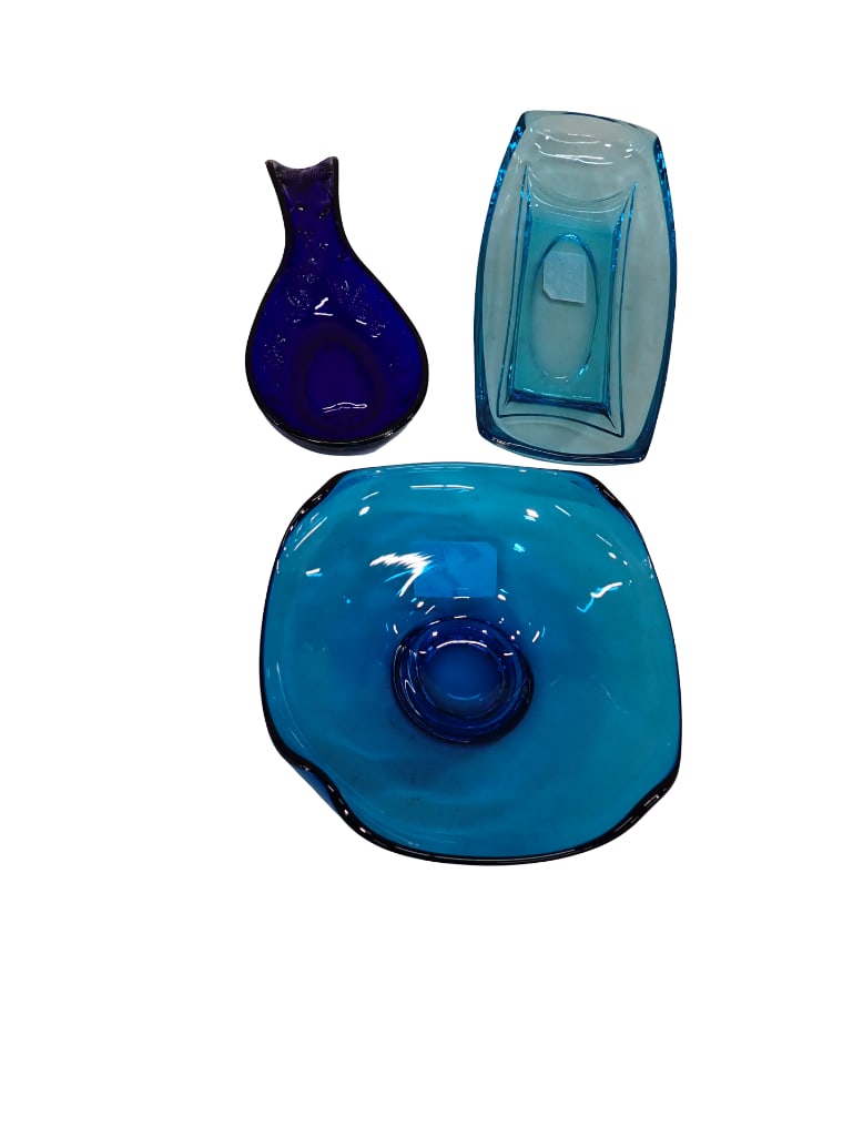 Blue Glass Lot incl Vintage MCM Viking Glass Bluenique Bowl, MCM Hazel Atlas Capri Colony Blue Oblon: Blue Glass Lot incl Vintage MCM Viking Glass Bluenique Bowl, MCM Hazel Atlas Capri Colony Blue Oblong Dish, Vintage Cobalt Blue Glass Spoon Rest with Embossed Strawberries All pictures are considered 