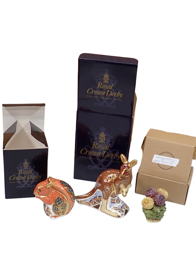 Royal Crown Derby Red Squirrel Paperweight, Royal Crown Derby Kangaroo Paperweight, Lord Byron's Har (1 of 5)