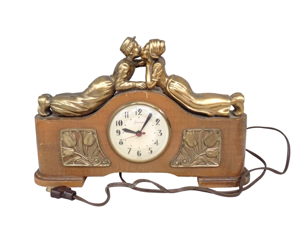 Vintage 1930s Sessions Mantle Clock Dutch Kissing Couple with Tulips Electric (1 of 11)