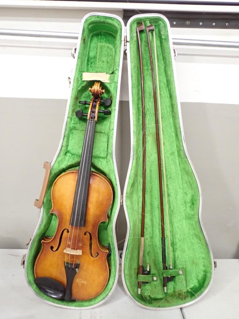 Violin Labeled 'Made for William Lewis' (1 of 20)