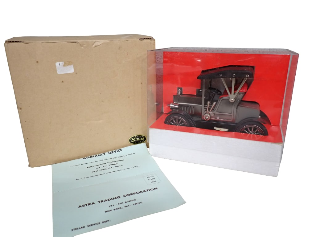 Stellar Model Co 1917 Ford Model T Shaped Radio in Original Box (1 of 10)
