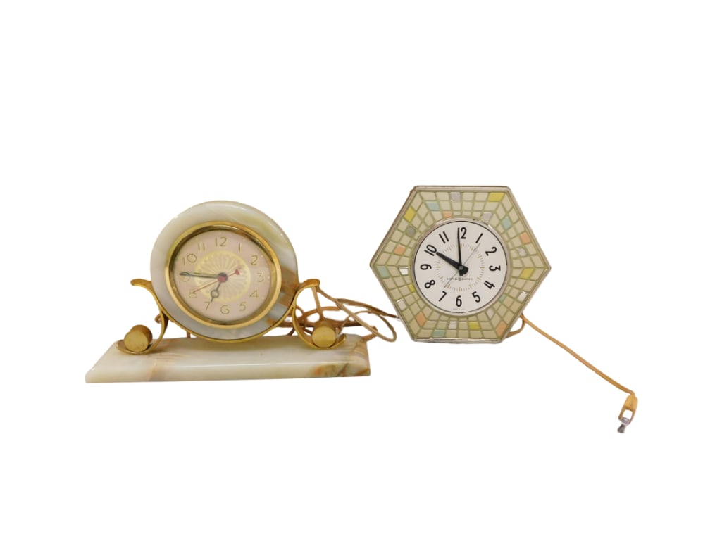2 Vintage Electric Clocks incl GE General Electric and a Marble or Stone Clock (1 of 13)