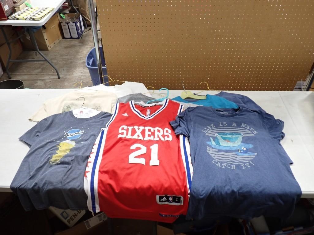 T-Shirt and Jersey Lot including Adidas NBA Sixers size L, Blue Moon, Life is a Wave, Illinois,: T-Shirt and Jersey Lot including Adidas NBA Sixers size L, Blue Moon, Life is a Wave, Illinois, Winning Combination, etc. All pictures are considered part of the description and should be examined car