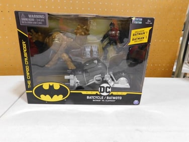 Exclusive Batman Batcycle DC The Caped Crusader 1st Edition New in Package