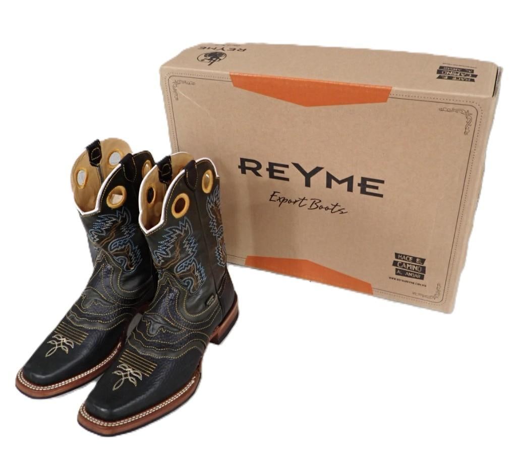 New with Box Pair of Reyme Cowboy Boots - Size US 8, Mexico Size 27: New with Box Pair of Reyme Cowboy Boots - Size US 8, Mexico Size 27 All pictures are considered part of the description and should be examined carefully by bidders. Live Auctioneers is now offering Li