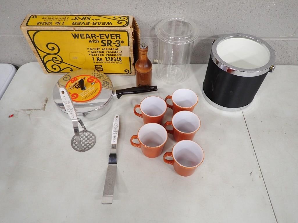 New Wear-Ever Non Stick 8" Fry Pan with Box, Orange Pyrex Coffee Mugs, Ice Bucket, etc.: New Wear-Ever Non Stick 8" Fry Pan with Box, Orange Pyrex Coffee Mugs, Ice Bucket, Pepsi Bottle Pepper Grinder / Mill, etc. All pictures are considered part of the description and should be examin