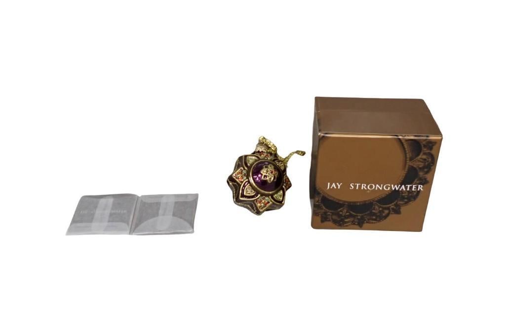 Jay Strongwater Christmas Ornament with Box: Jay Strongwater Christmas Ornament with Box All pictures are considered part of the description and should be examined carefully by bidders. Live Auctioneers is now offering Live Shipping through them