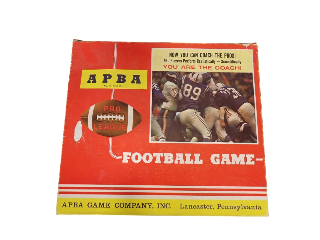 Vintage APBA Football Game: Vintage APBA Football Game Condition: unchecked for completeness, includes everything shown in the pictures. All pictures are considered part of the description and should be examined care