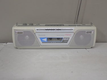 Vintage Panasonic Cassette Player Radio / Boombox FM14