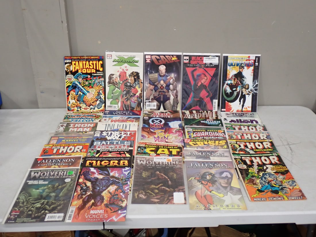 Comic Book Lot including Thor, Fantastic Four, Micram Street Wolf, Iron Man, Captain America, Black (1 of 9)