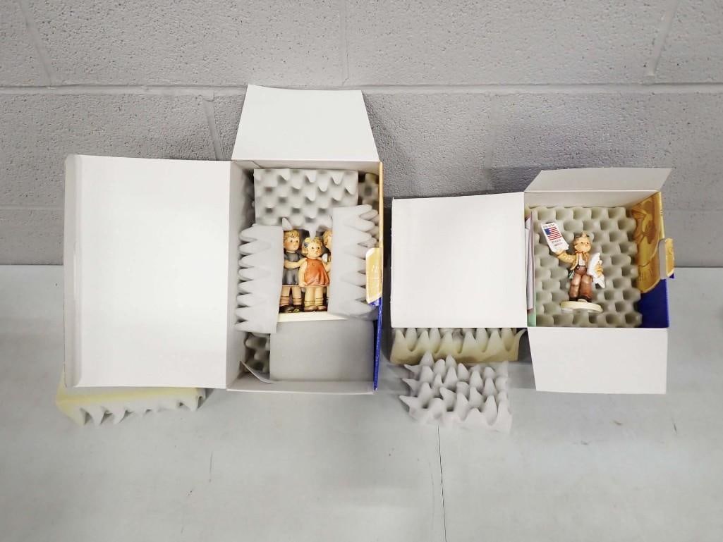 2 Goebel Hummel Figurines incl Bashful Serenade 1773 and Extra, Extra We Stand Proud in Original Box (1 of 11)