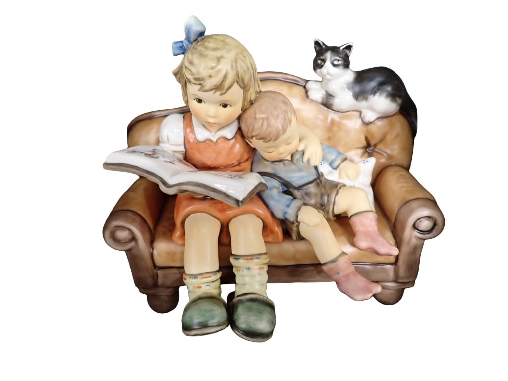 Goebel Hummel Story Time Figurine Hum 2261 #152636 in Original Box (1 of 9)